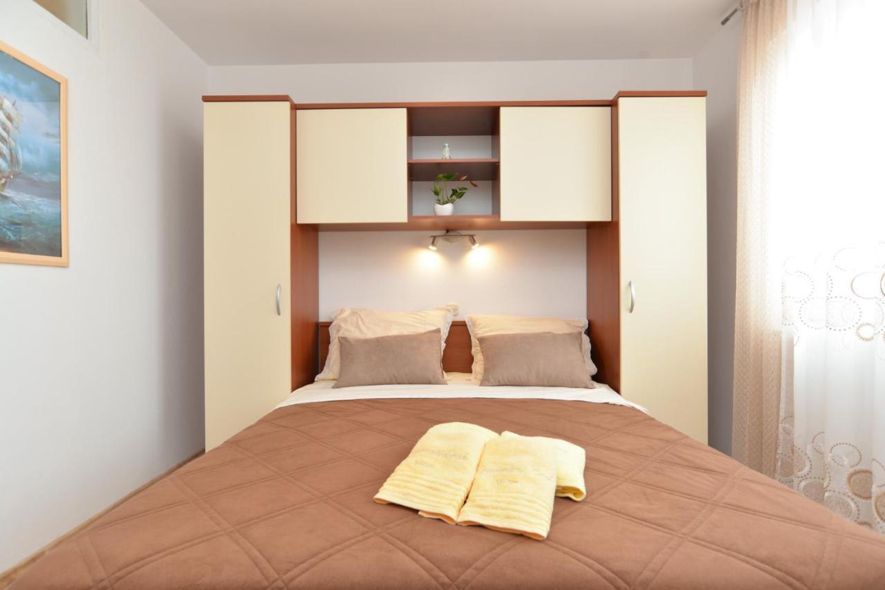 Apartments Violete 742 Πούλα Εξωτερικό φωτογραφία