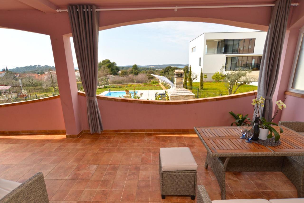 Apartments Violete 742 Πούλα Εξωτερικό φωτογραφία