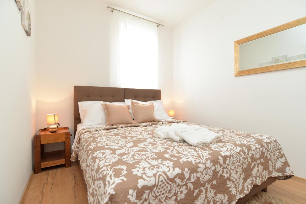 Apartments Violete 742 Πούλα Εξωτερικό φωτογραφία