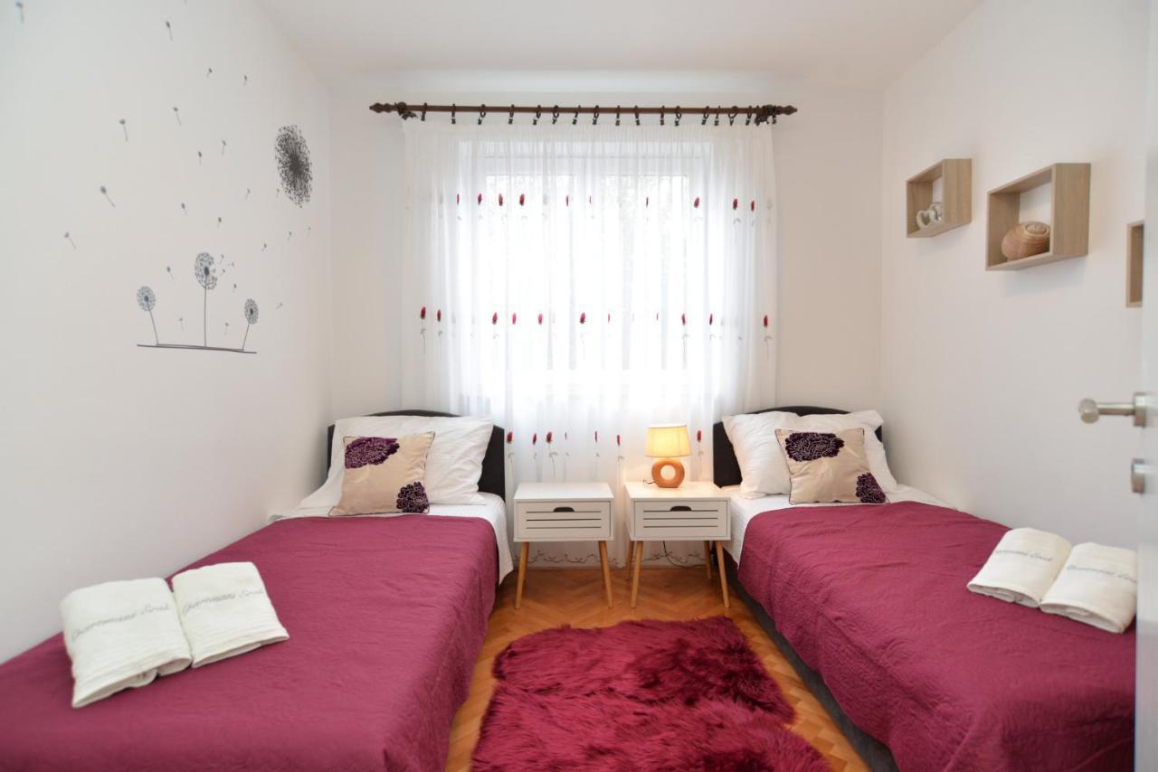 Apartments Violete 742 Πούλα Εξωτερικό φωτογραφία