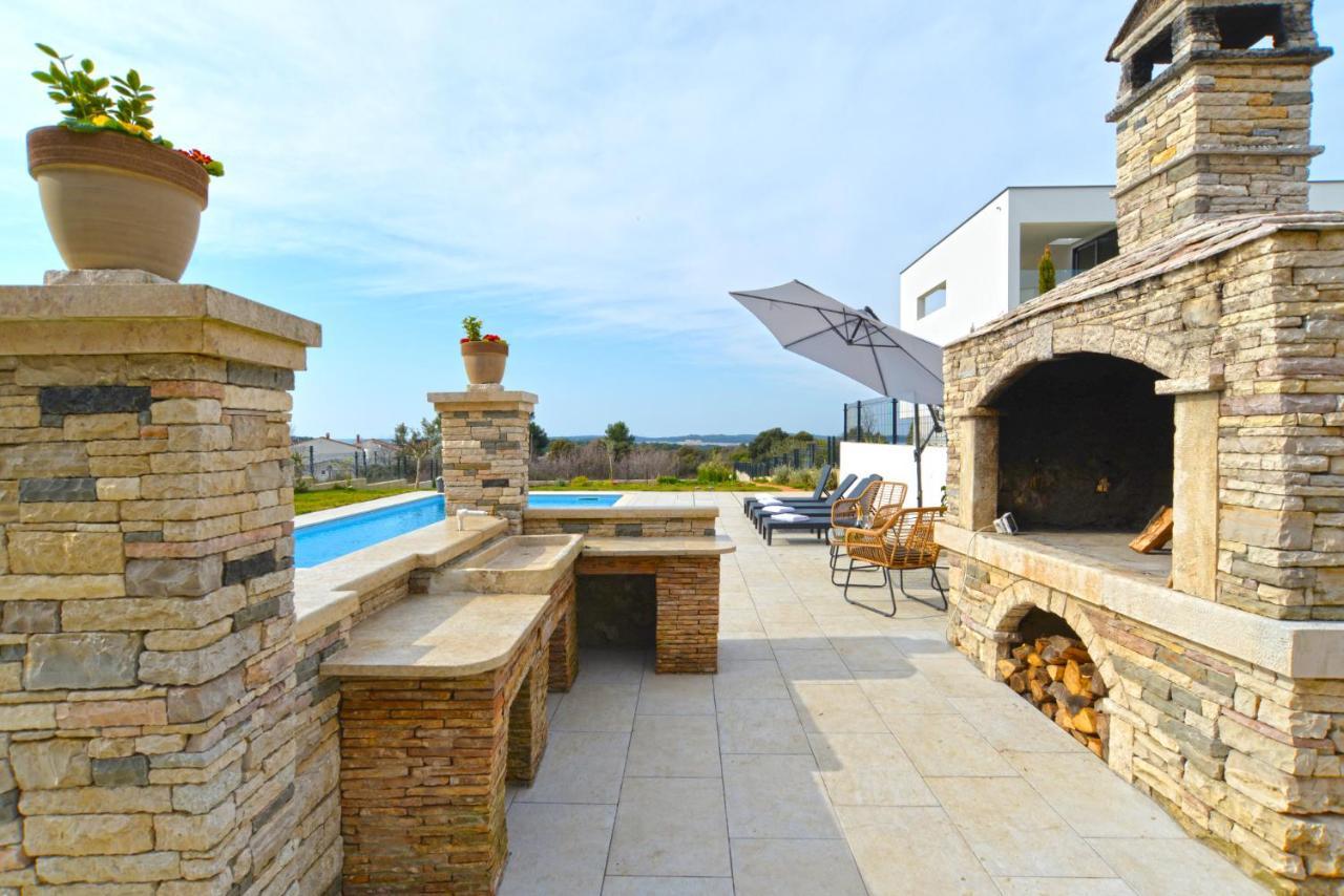 Apartments Violete 742 Πούλα Εξωτερικό φωτογραφία